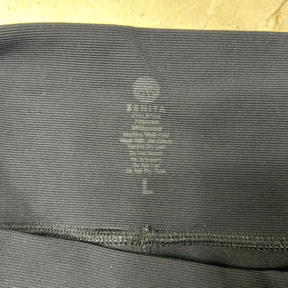 Senita Athletics Black Ribbed Shakti Capris Size Large - Picture 3 of 3